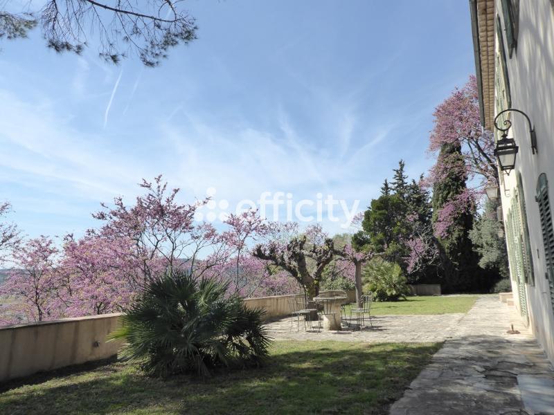 Maison - 180 m² - 6 pièces