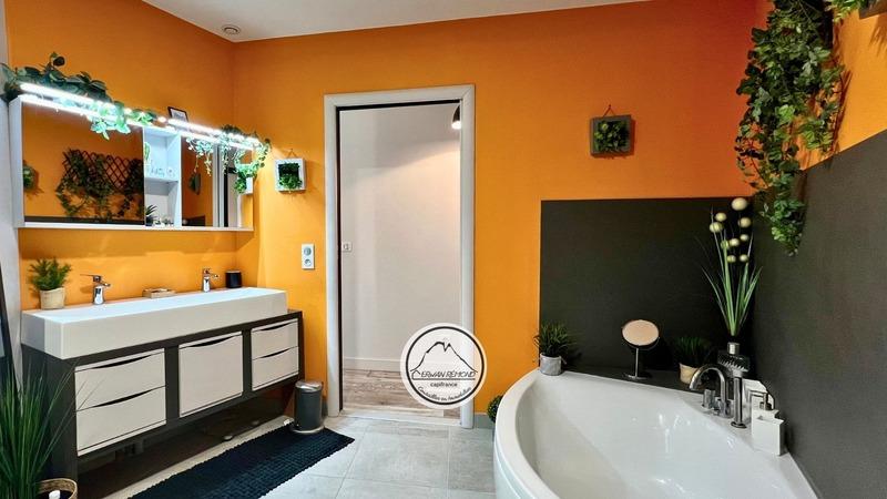 Maison - 212 m² - 6 pièces