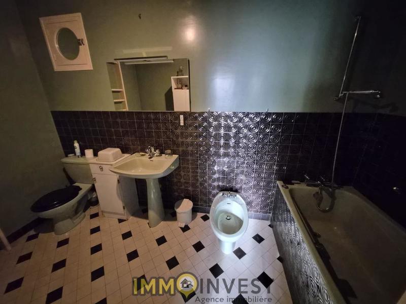 Maison - 190 m² - 9 pièces