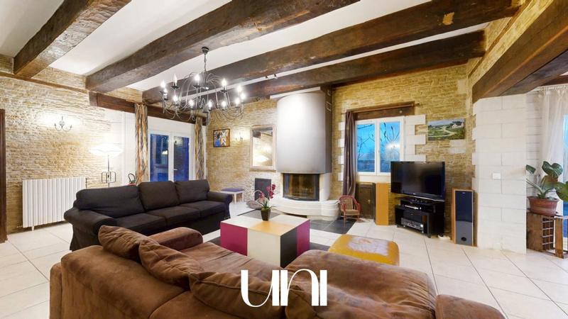 Maison - 630 m² - 30 pièces