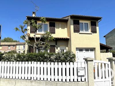 Maison - 90 m² - 4 pièces