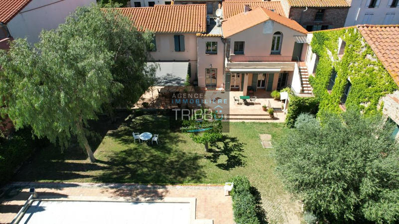 Mas - 435 m² - 8 pièces