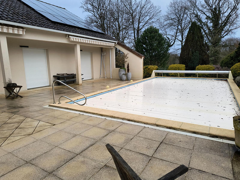 Maison - 253 m² - 6 pièces