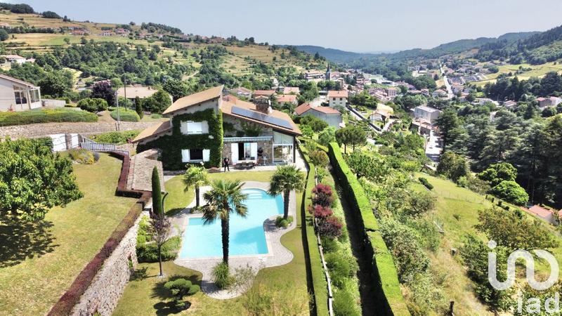 Maison - 186 m² - 6 pièces