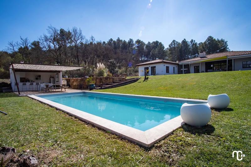 Maison - 152 m² - 6 pièces