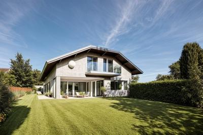 Maison traditionnelle - 320 m² - 5 pièces