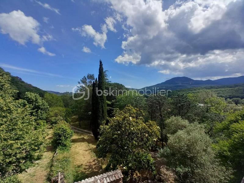 Maison - 400 m² - 17 pièces