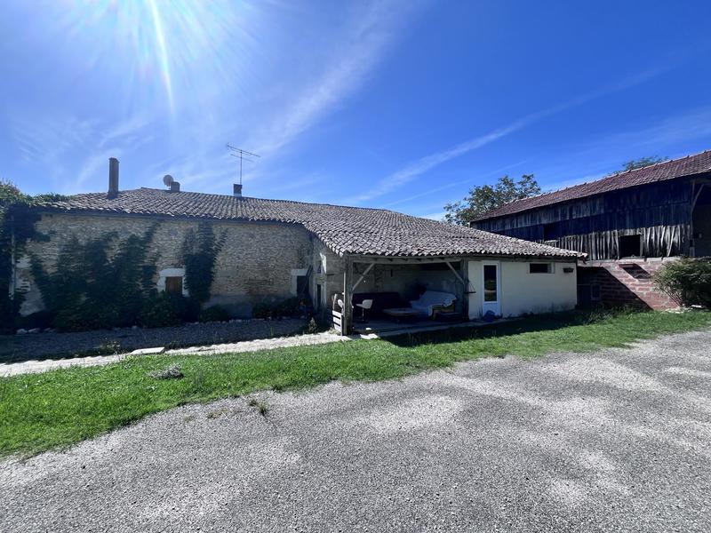 Maison traditionnelle - 181 m² - 15 pièces