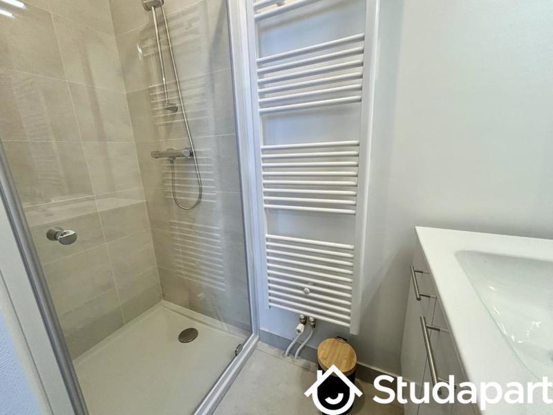 Chambre - 13 m² - 1 pièce