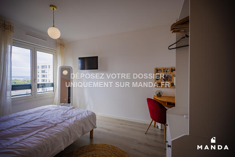Chambre - 11 m² - 5 pièces