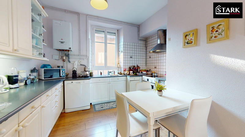 Appartement - 131 m² - 7 pièces