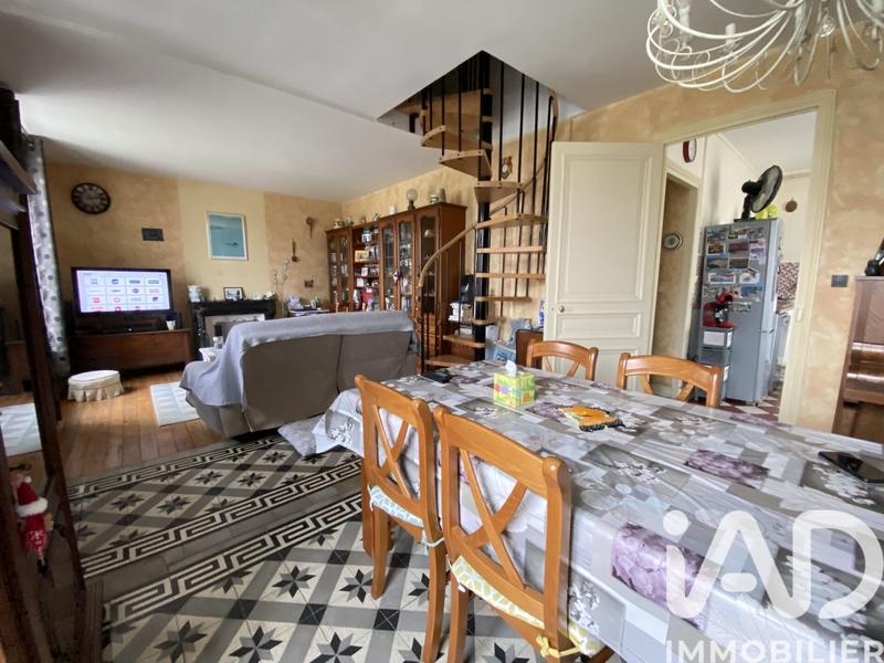Maison - 95 m² - 5 pièces