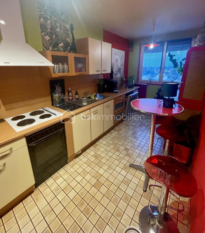 Appartement - 82 m² - 4 pièces