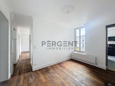 Appartement - 80 m² - 5 pièces