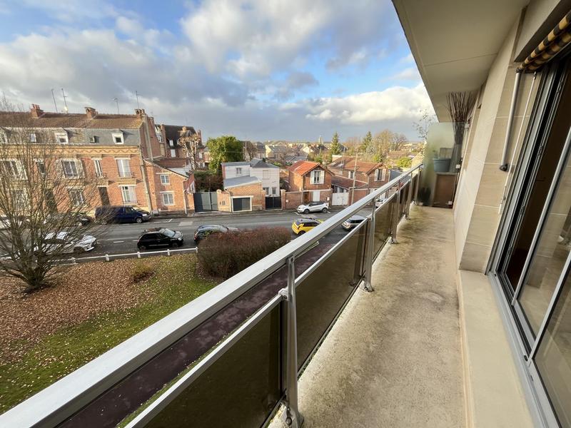 Appartement - 84 m² - 4 pièces