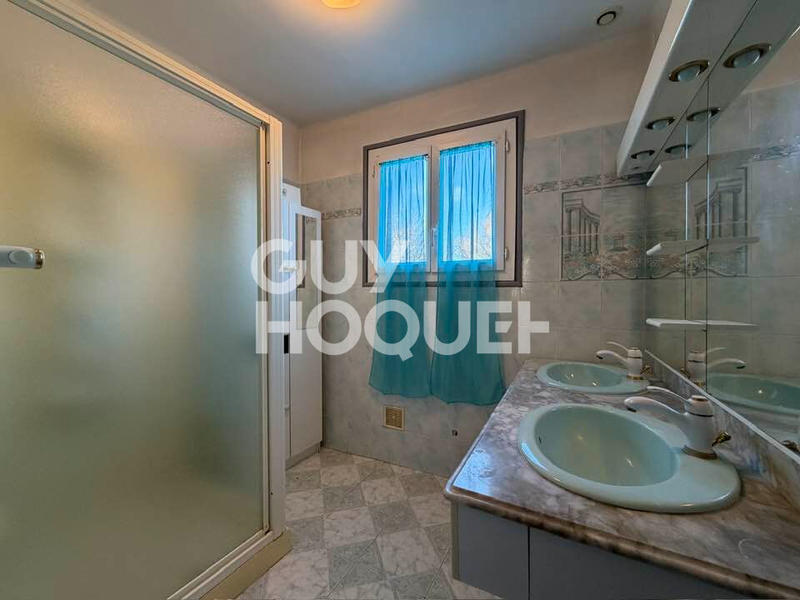 Immeuble - 174 m² - 8 pièces