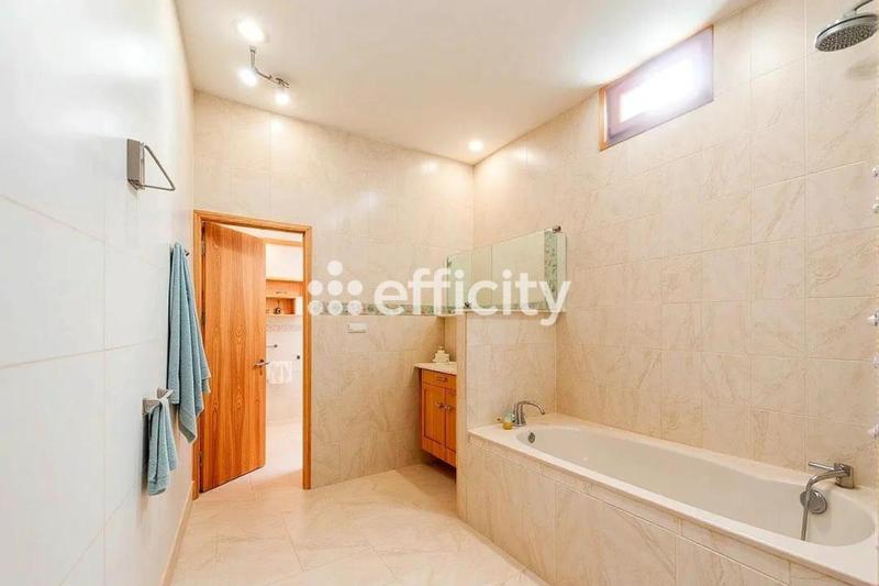 Appartement - 105 m² - 3 pièces