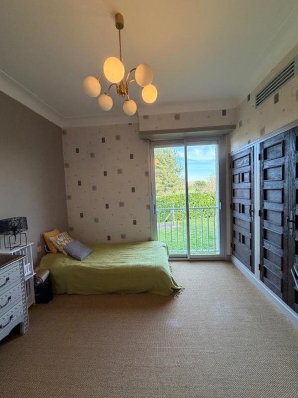 Maison bourgeoise - 230 m² - 12 pièces