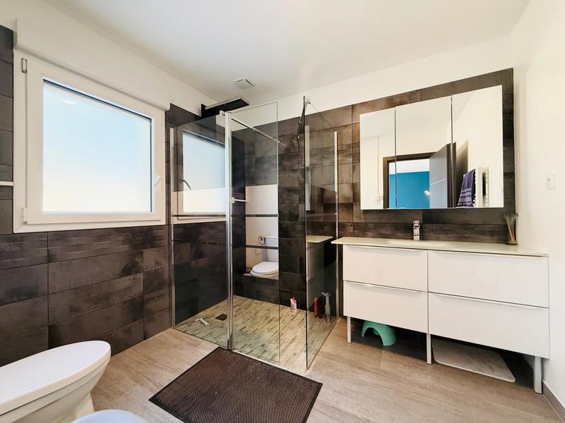 Villa - 208 m² - 4 pièces