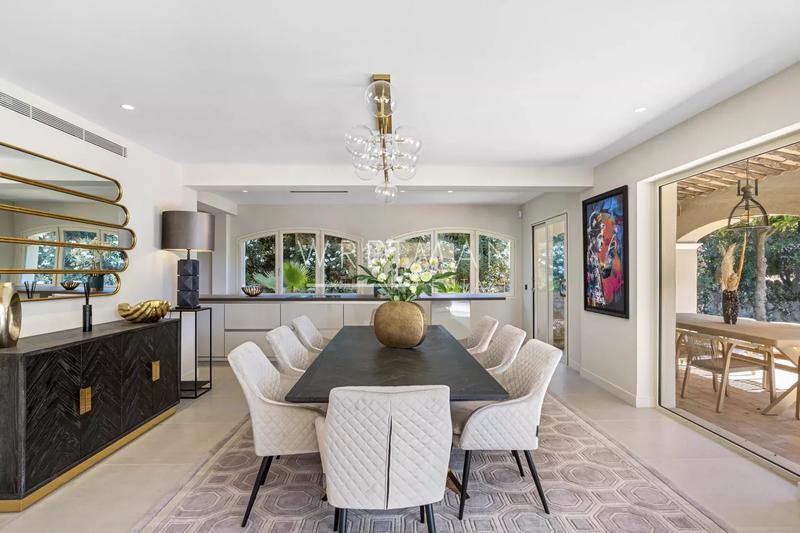 Villa - 430 m² - 7 pièces