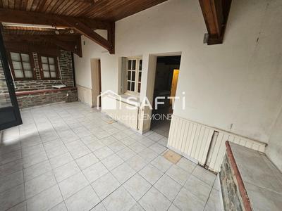 Maison - 148 m² - 8 pièces