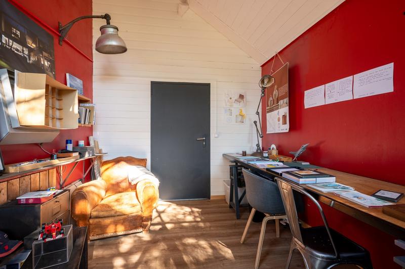 Maison - 300 m² - 9 pièces