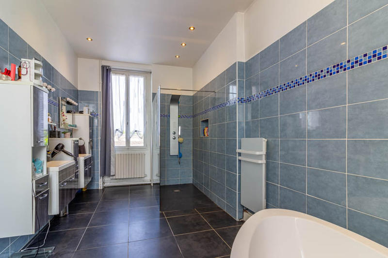 Maison - 150 m² - 7 pièces