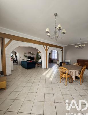 Maison - 265 m² - 8 pièces