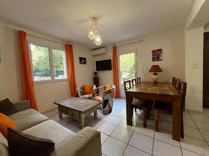 Maison - 210 m² - 8 pièces