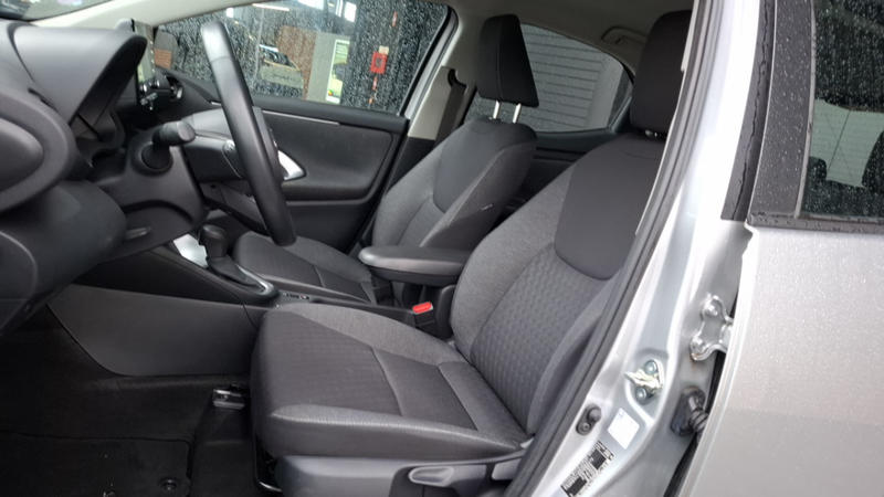 Toyota Yaris Hybride IV 116h Dynamic Business Beyond Zer