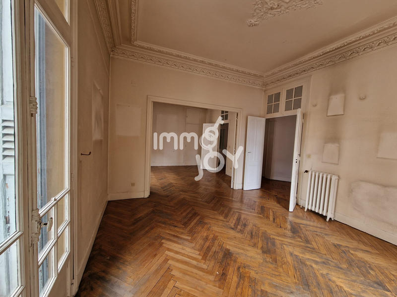 Appartement - 144 m² - 4 pièces