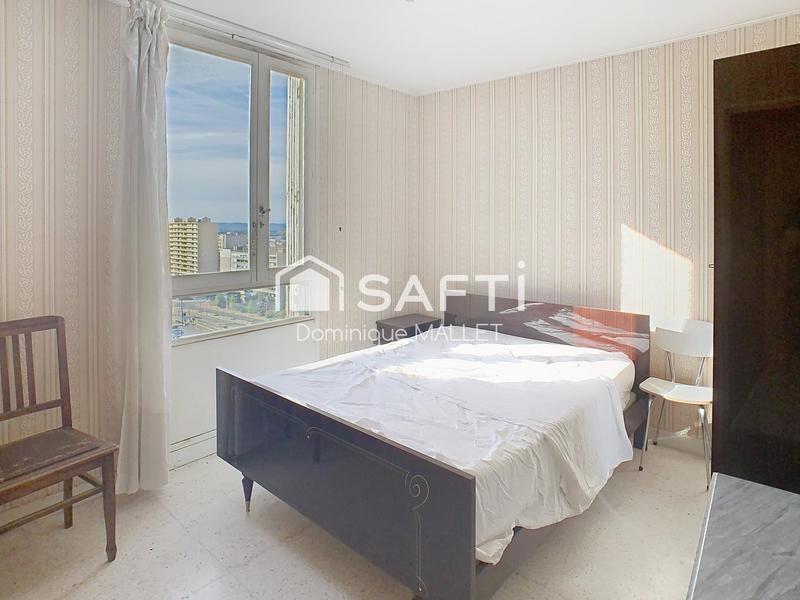 Appartement - 90 m² - 4 pièces