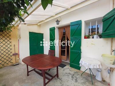 Maison - 201 m² - 6 pièces