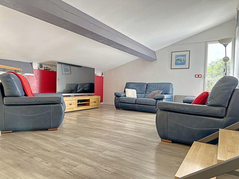 Maison - 226 m² - 10 pièces