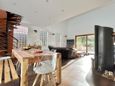 Maison - 144 m² - 4 pièces