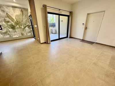 Appartement - 80 m² - 3 pièces