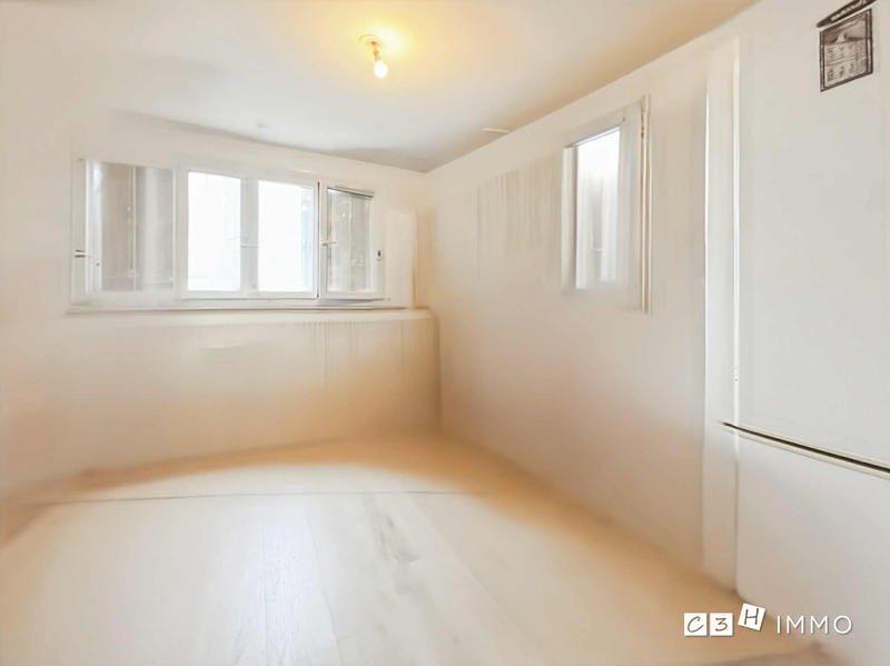 Appartement - 94 m² - 4 pièces