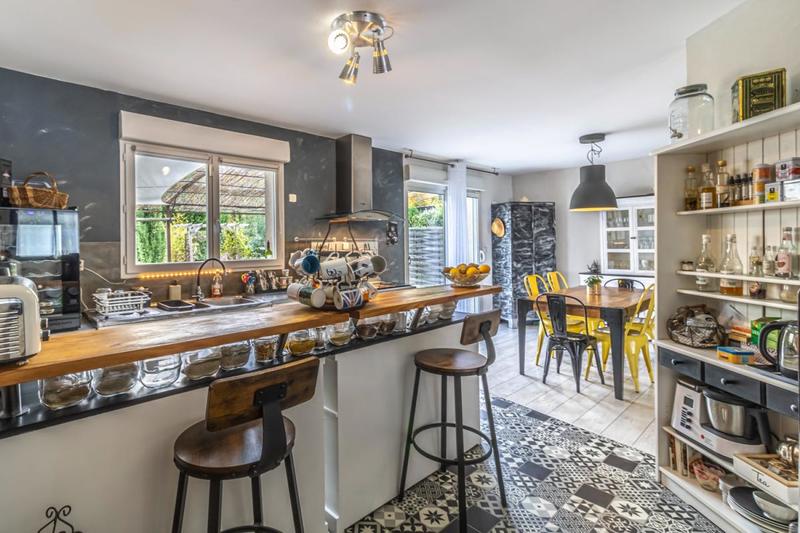 Maison - 151 m² - 6 pièces