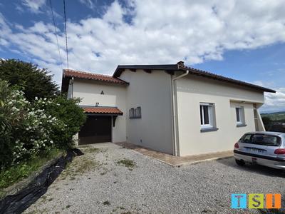 Maison - 90 m² - 4 pièces