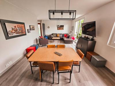 Maison - 90 m² - 6 pièces