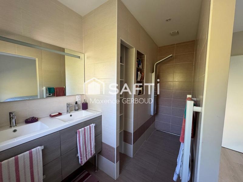 Maison - 122 m² - 4 pièces