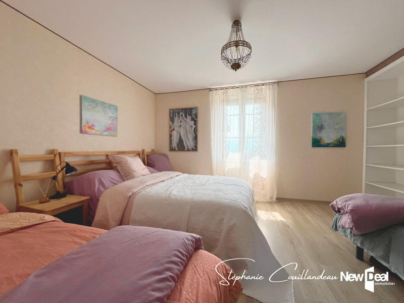 Maison - 236 m² - 8 pièces