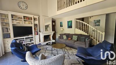 Maison - 185 m² - 8 pièces