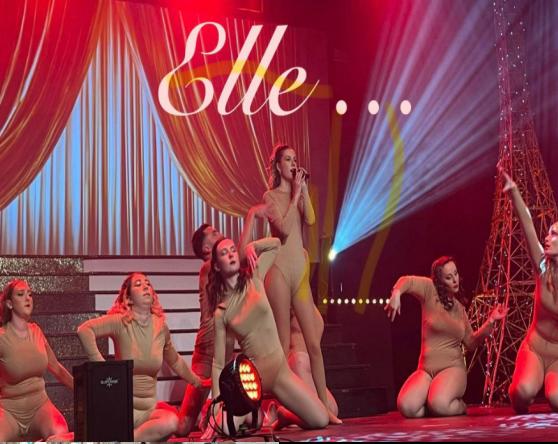 Spectacle : elle