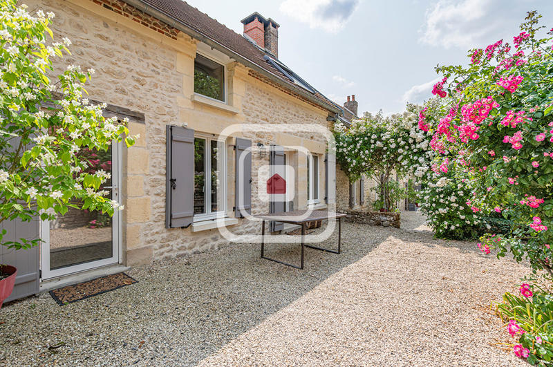 Maison - 350 m² - 8 pièces