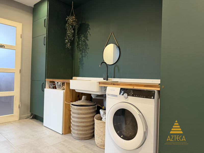 Maison - 176 m² - 8 pièces