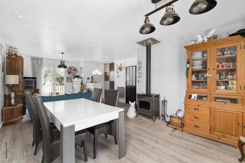 Maison - 90 m² - 4 pièces