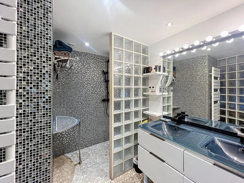 Maison - 186 m² - 7 pièces