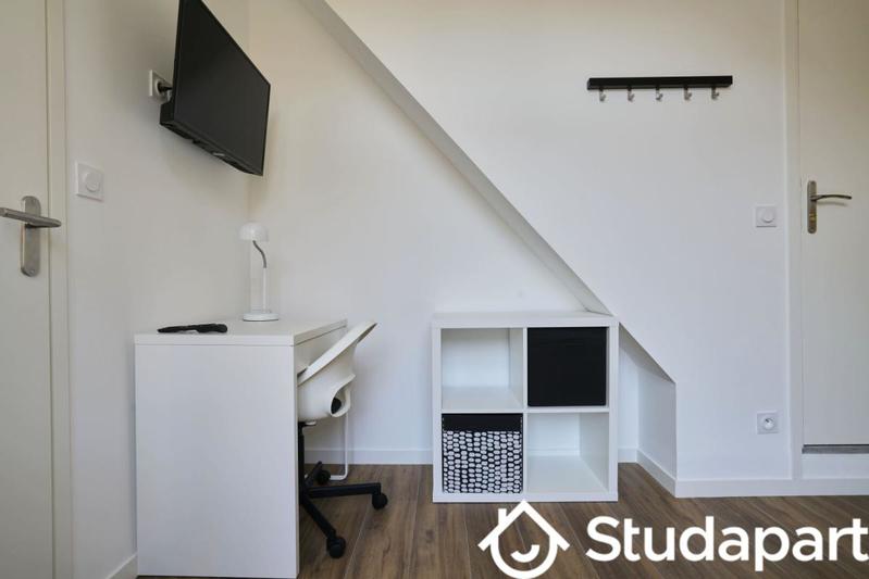 Chambre - 10 m² - 1 pièce