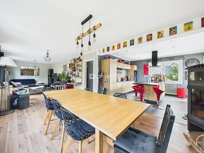 Maison - 140 m² - 7 pièces